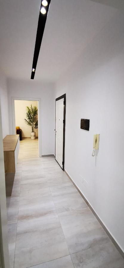 Lungomare Luxury Sea View Apartaments Вльора Екстер'єр фото
