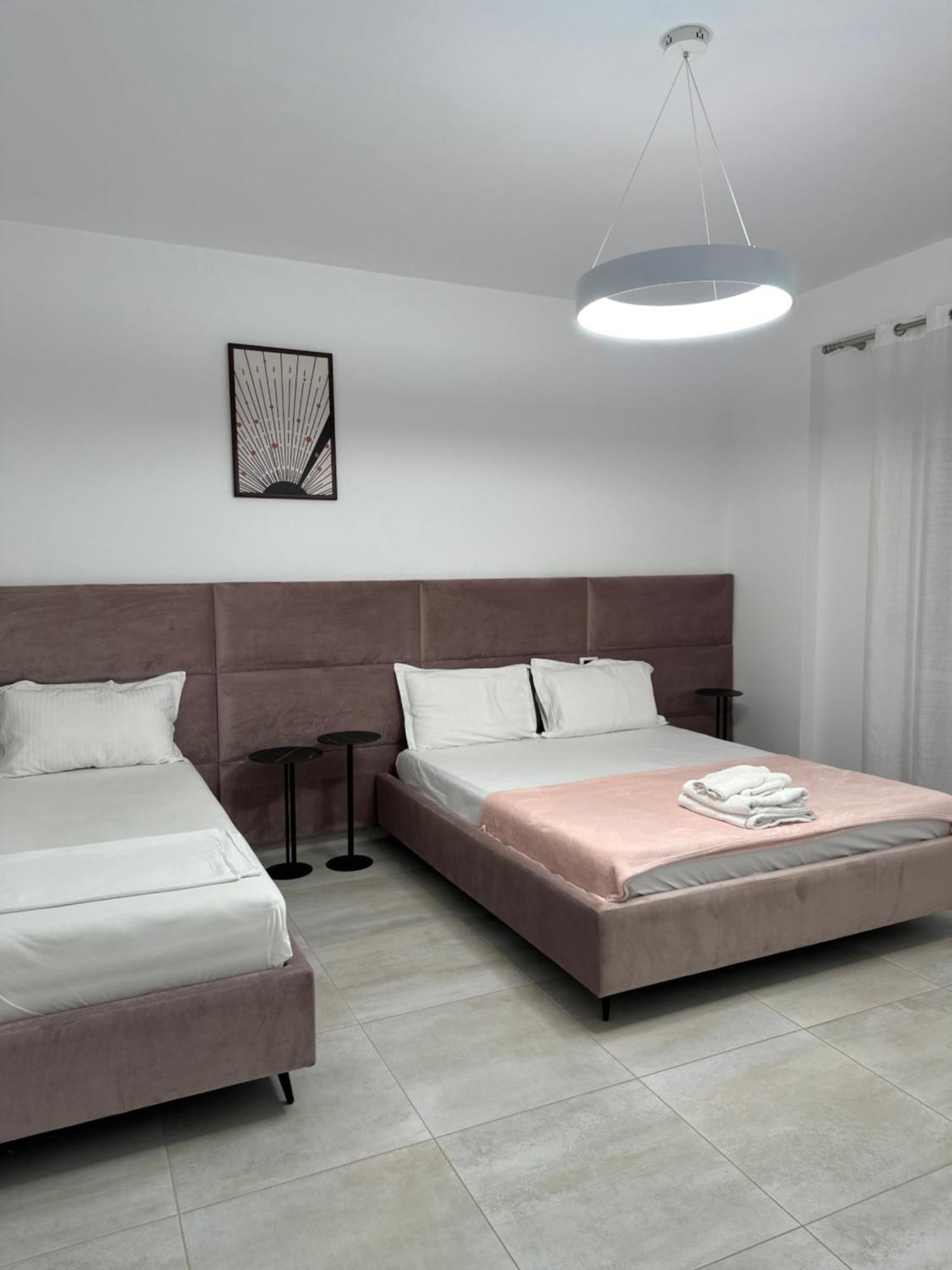 Lungomare Luxury Sea View Apartaments Вльора Екстер'єр фото