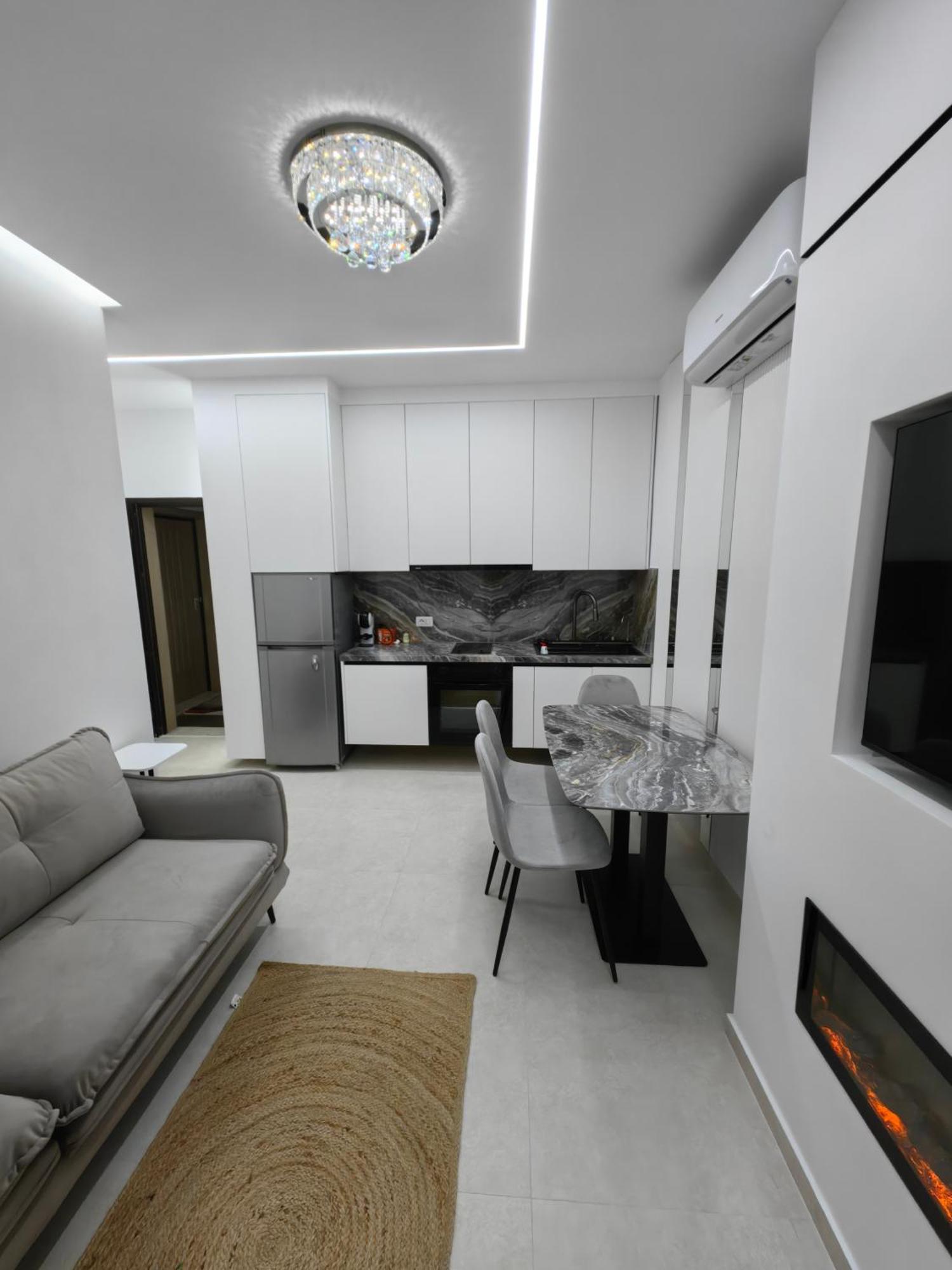 Lungomare Luxury Sea View Apartaments Вльора Номер фото