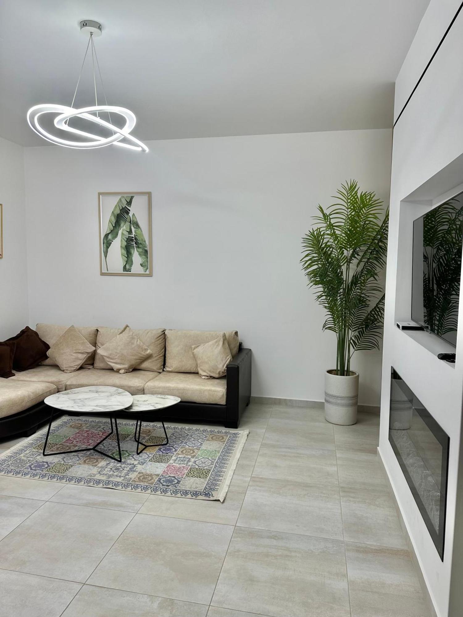 Lungomare Luxury Sea View Apartaments Вльора Екстер'єр фото