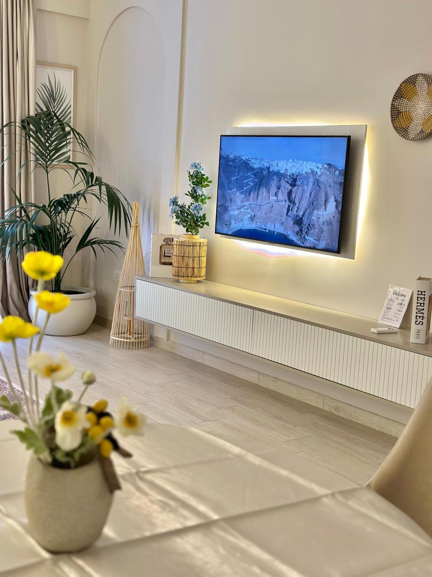 Lungomare Luxury Sea View Apartaments Вльора Екстер'єр фото